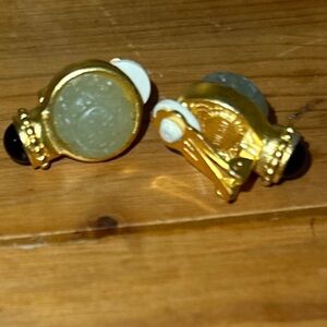 Vintage Rare Carved Jade and Onyx Gold Tone Earrings